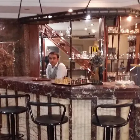 イムガ ホテル 3*