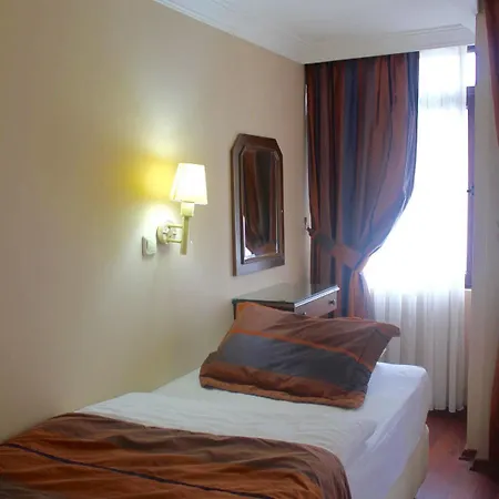 Hotel Imga 2*